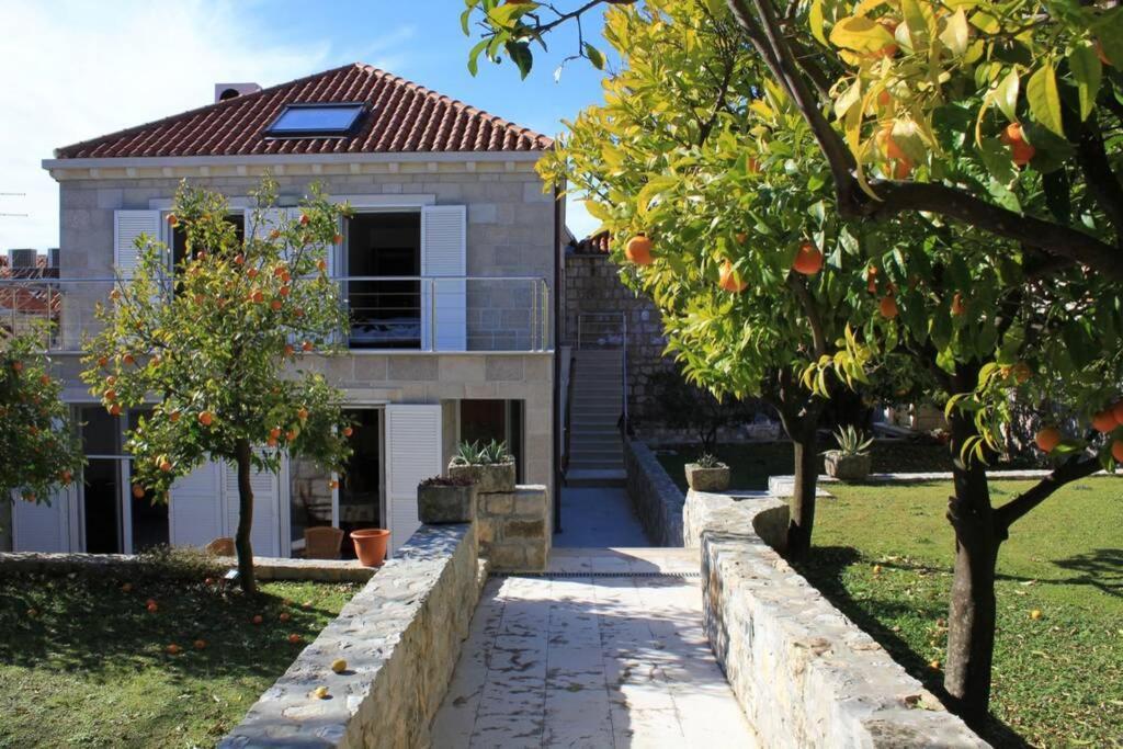 Charming Apartment For 3 Pax In Cavtat Exteriör bild