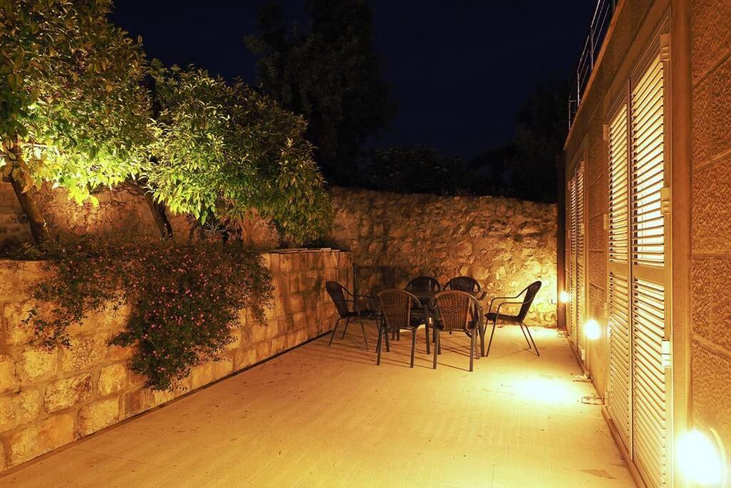 Charming Apartment For 3 Pax In Cavtat Exteriör bild
