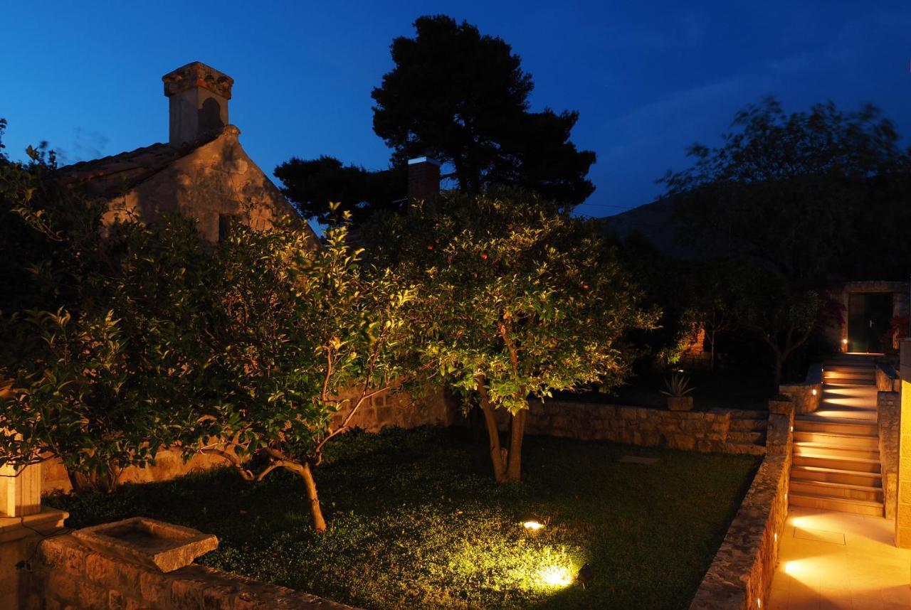Charming Apartment For 3 Pax In Cavtat Exteriör bild
