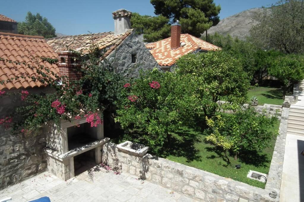 Charming Apartment For 3 Pax In Cavtat Exteriör bild