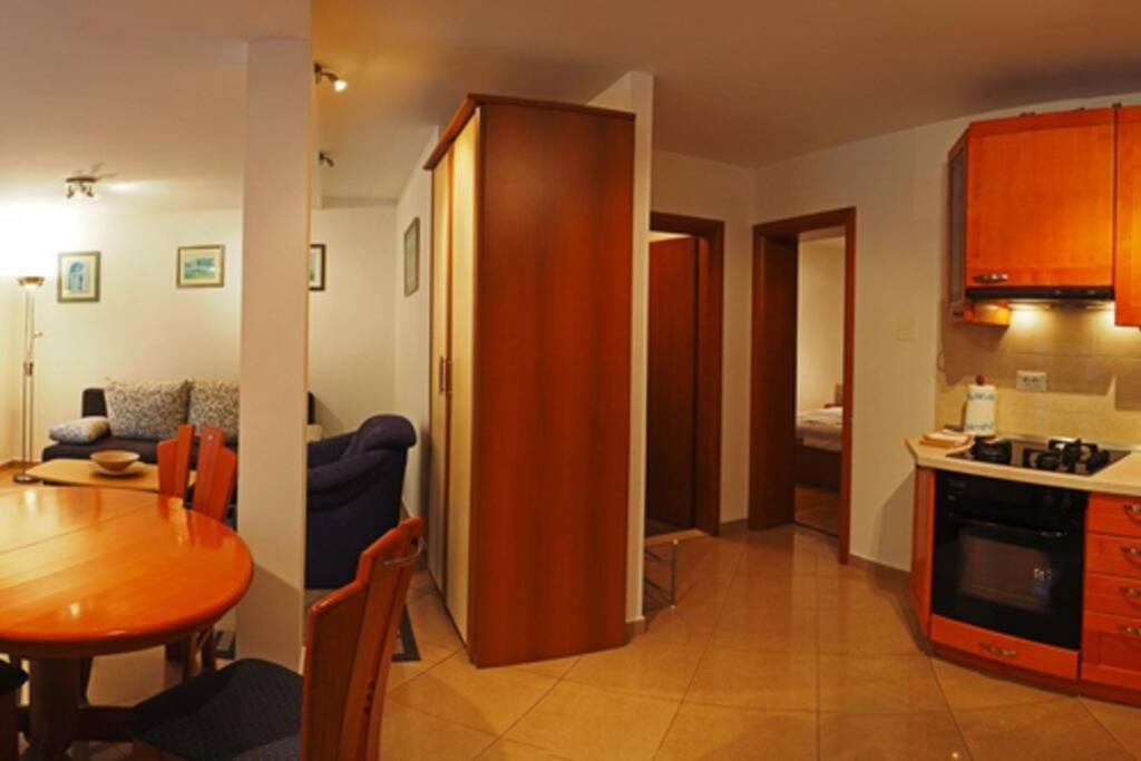 Charming Apartment For 3 Pax In Cavtat Exteriör bild